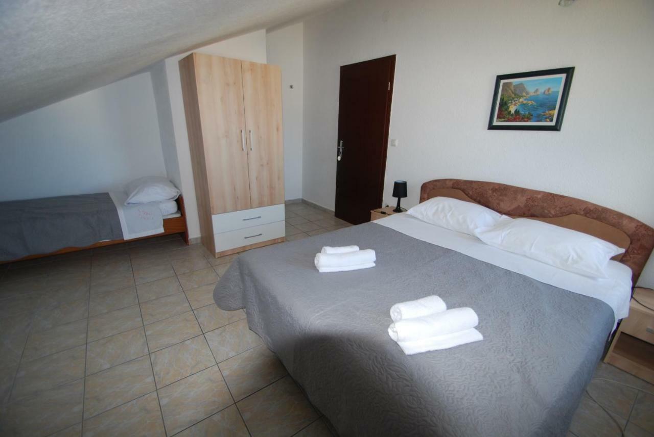 Batinic Apartmani Omis Exterior photo
